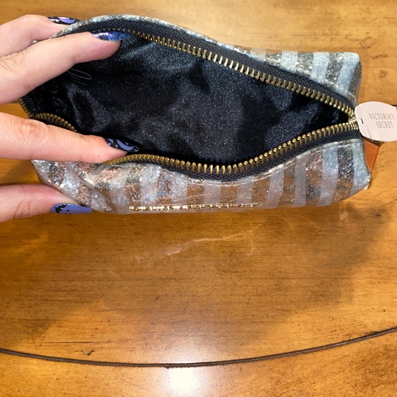 Victoria’s Secret zippered silver glitter makeup pouch/pencil case . NWT - Picture 3 of 3